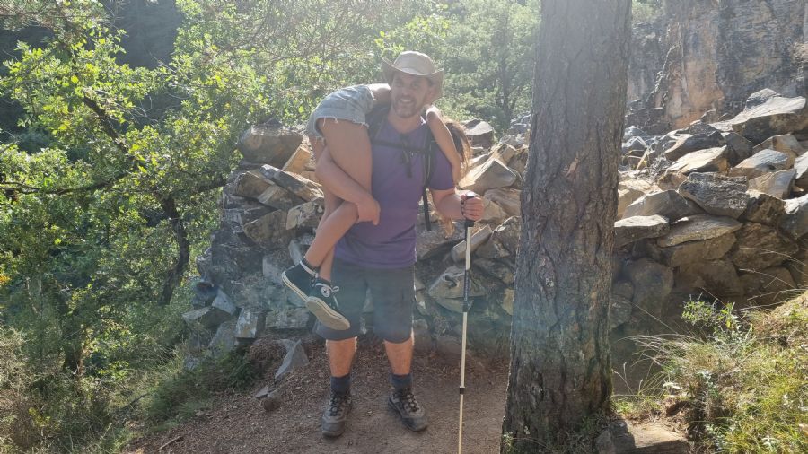 סחיבת פצוע, נקיק אניסקלו